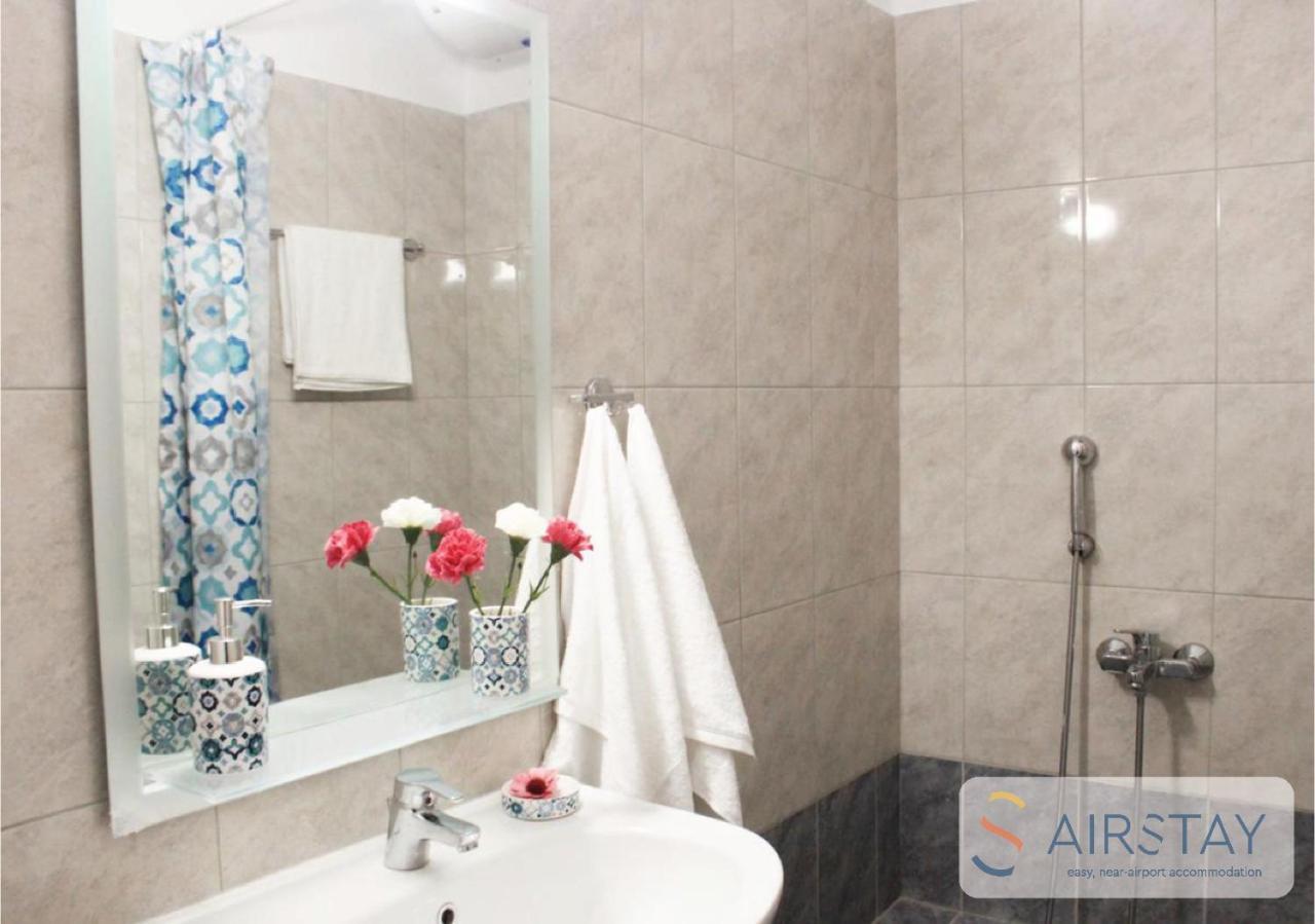 Anivia Apartments Airport By Airstay สปาตา ภายนอก รูปภาพ