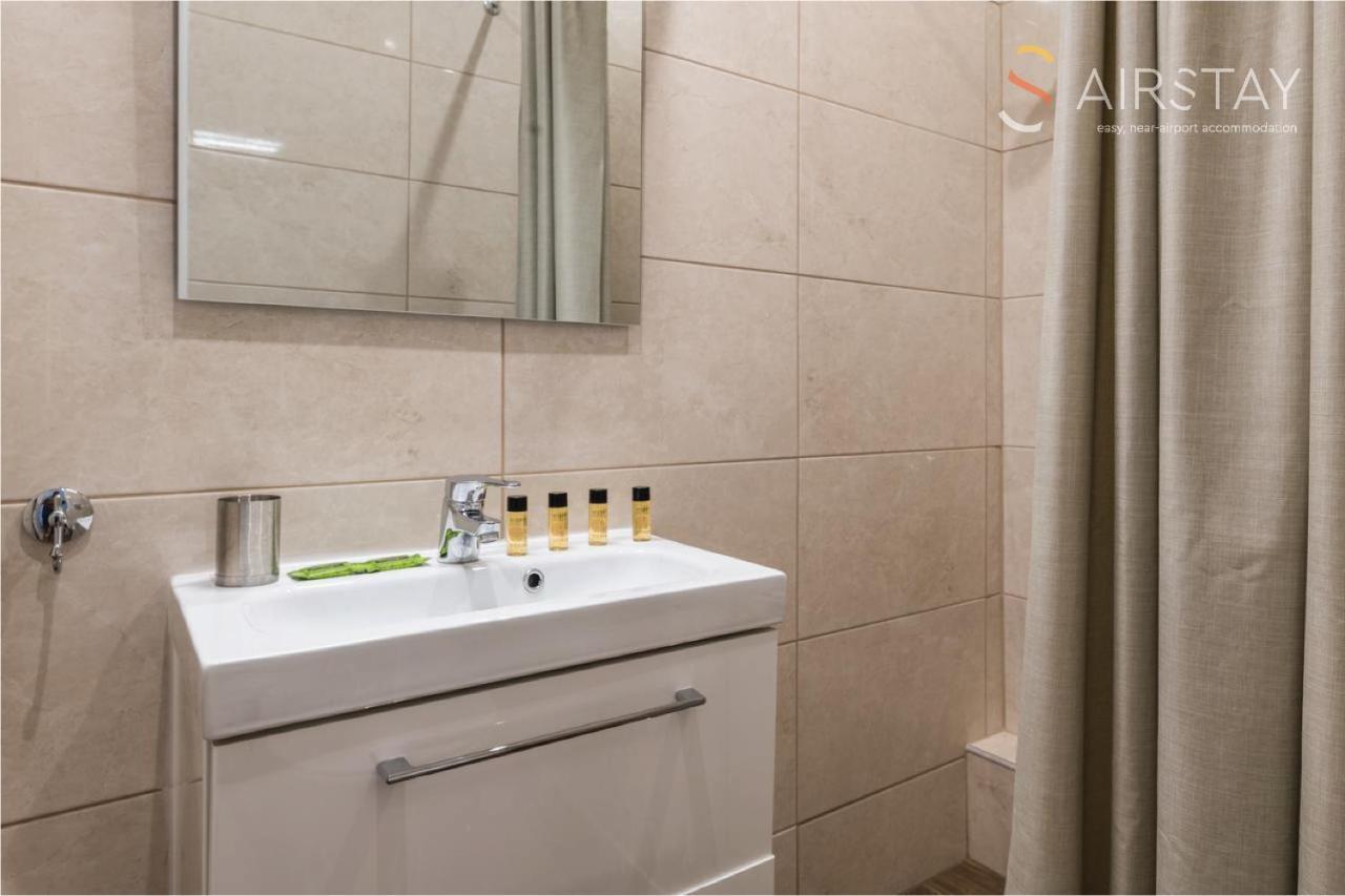 Anivia Apartments Airport By Airstay สปาตา ภายนอก รูปภาพ